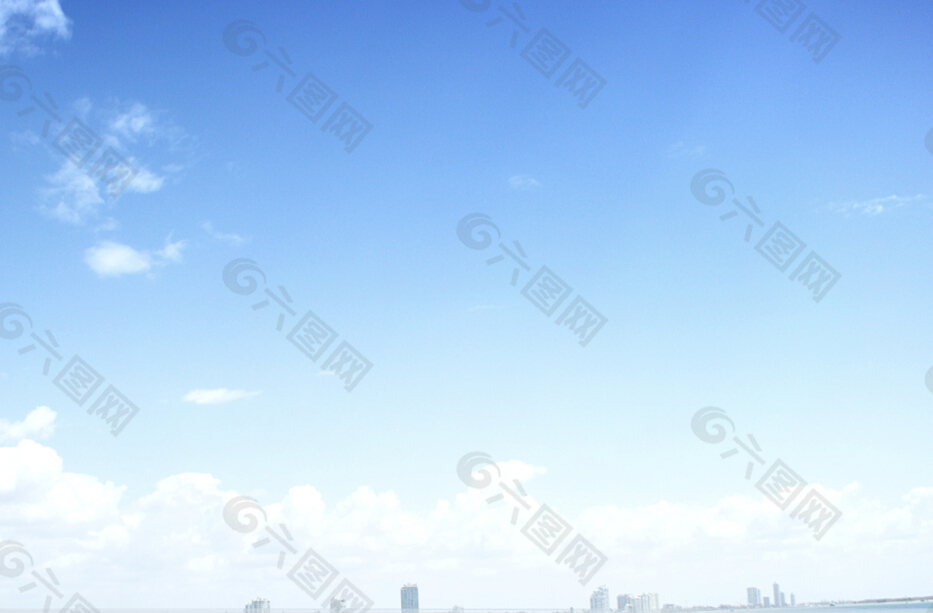 淡雅蓝色海洋海平面ppt背景