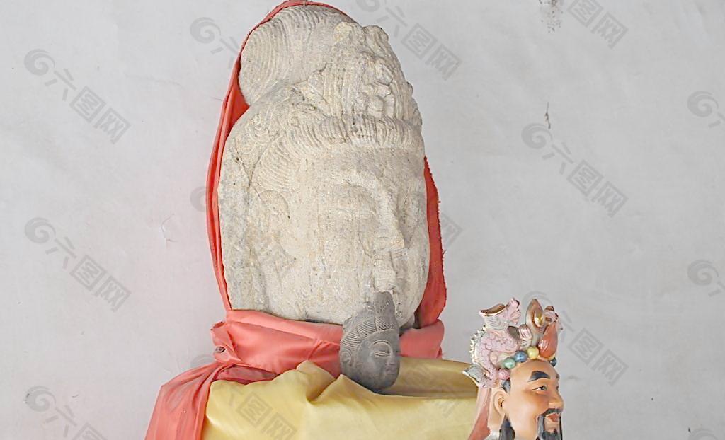 神秘佛頭圖片