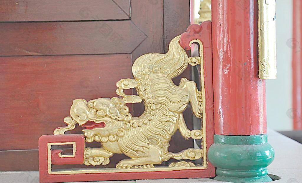 金龍門柱裝飾寺廟圖片