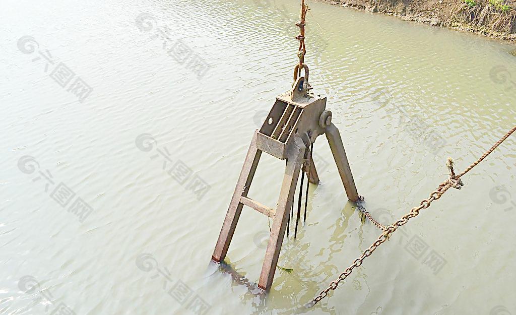 挖泥機(jī)圖片