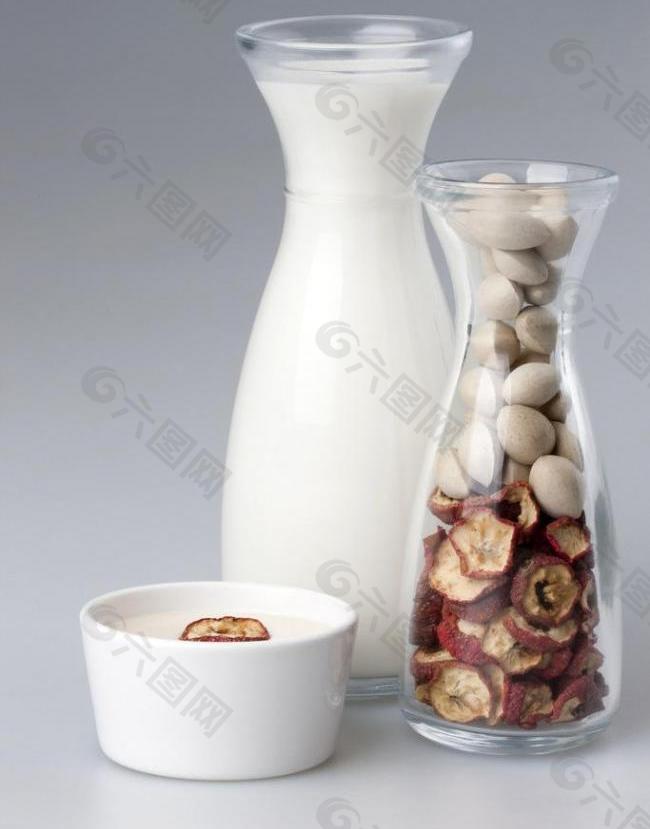 牛奶杯图片