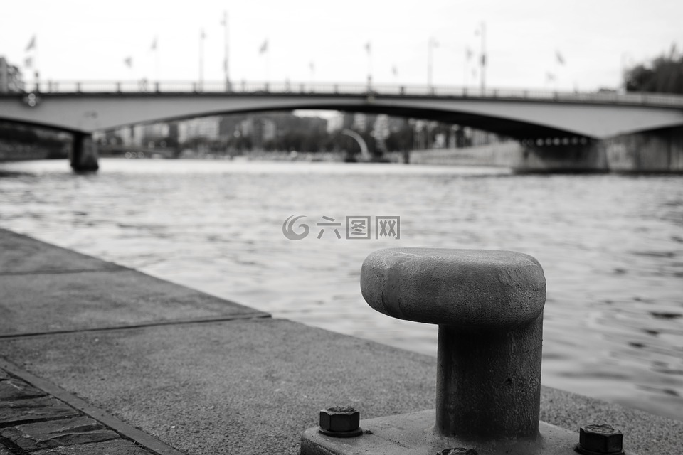 系纜柱,碼頭,偕