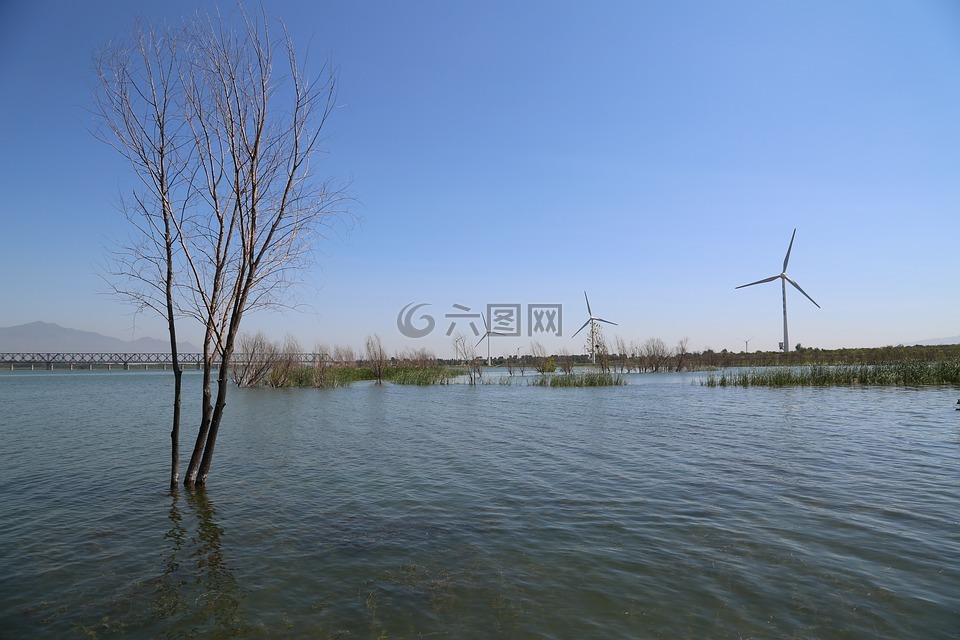 水,藍(lán)天,風(fēng)車