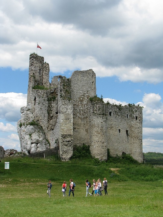 mirów 城堡,廢墟,14 世紀