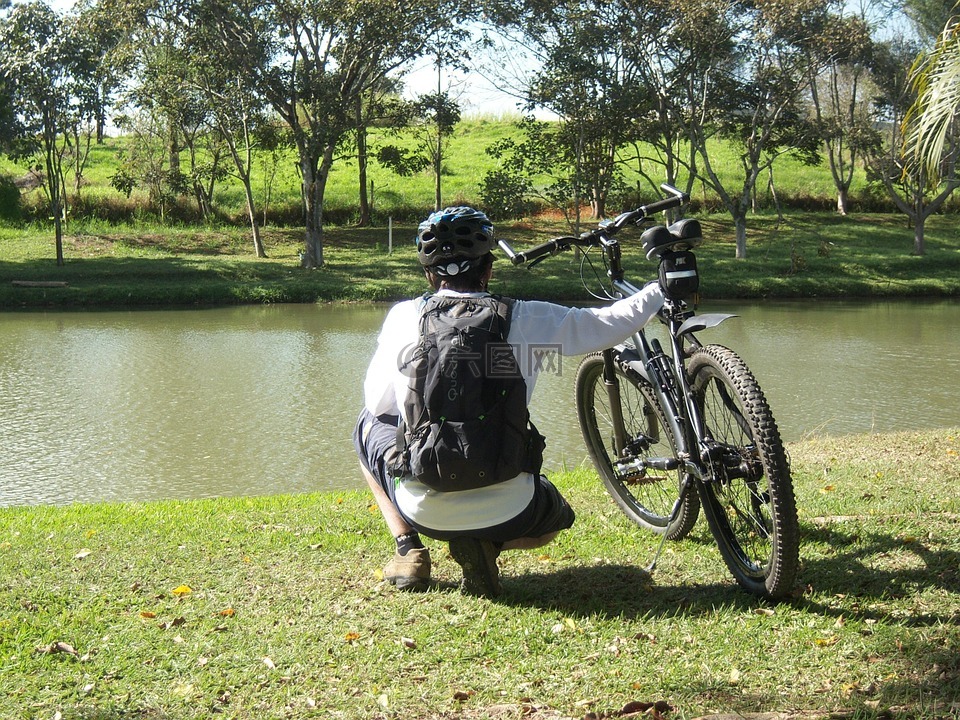 自行車,兩個(gè)輪子,性質(zhì)