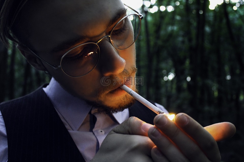 家伙,香煙,手