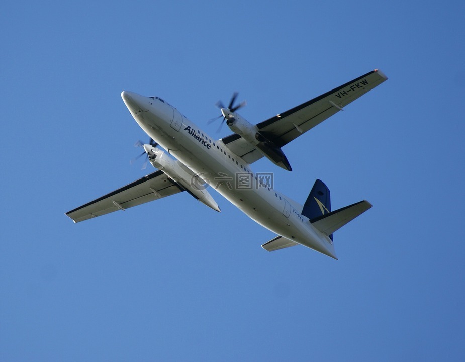 飛機,坐飛機離開