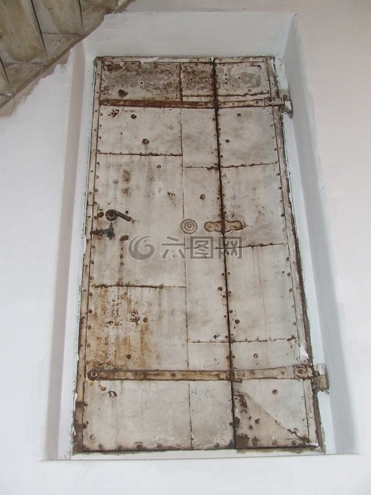 老門,tet?ajtó,templompadlás