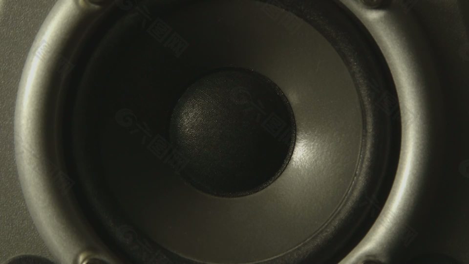 黑暗中的演講者Cone