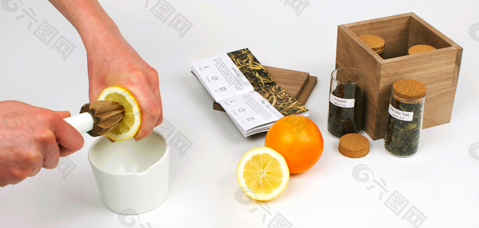 白色小巧的創(chuàng)意茶具jpg