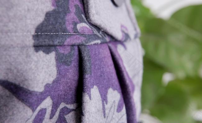 紫色花纹布料高清图图片