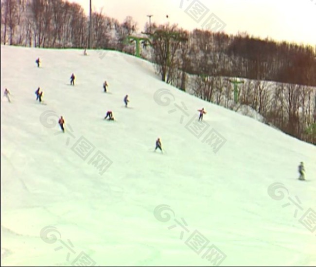 雪山滑雪森林视频素材模板下载