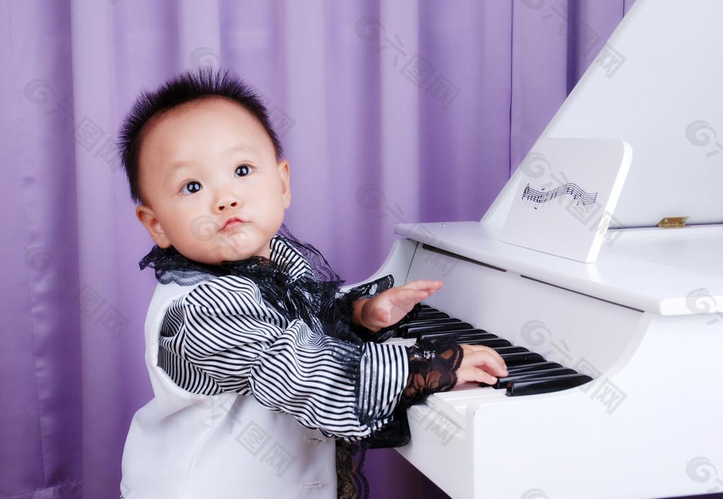 钢琴小王子图片