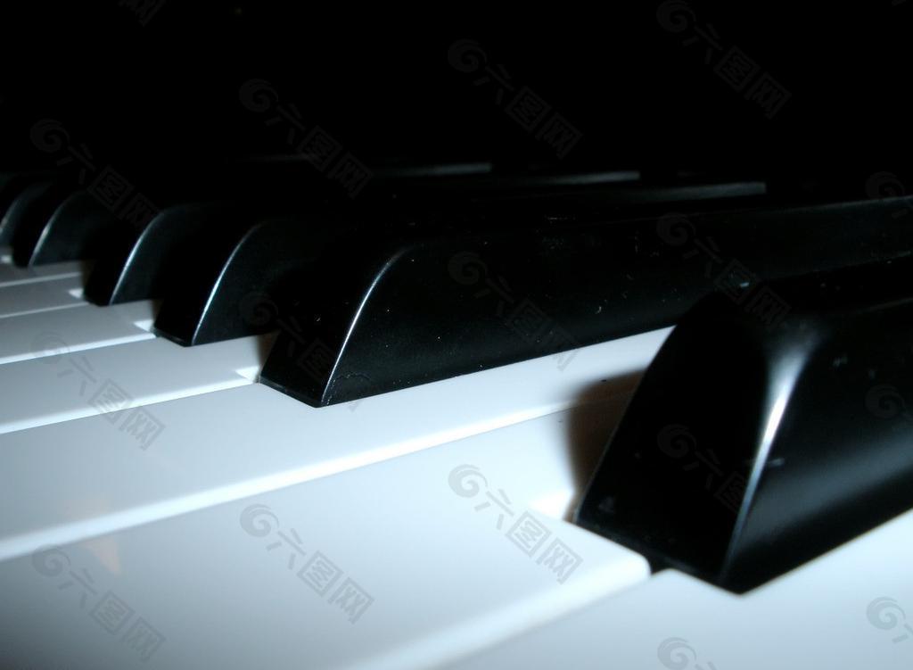 黑白琴键图片