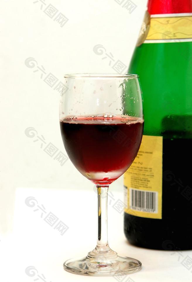 红酒酒水图片