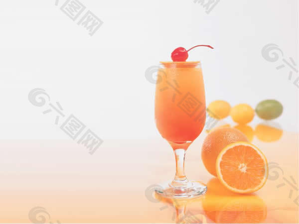 鲜橙果汁淡雅背景ppt模板