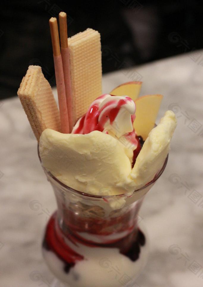 冰淇淋 巴菲图片