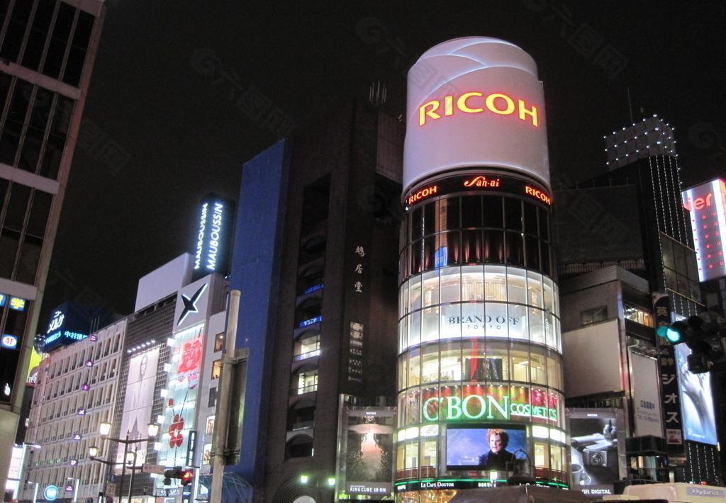 东京银座 街头 夜景 商务楼 奢侈品图片