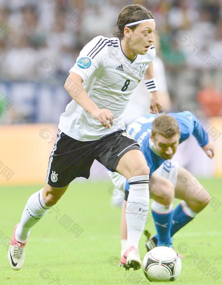 梅苏特厄齐尔图片