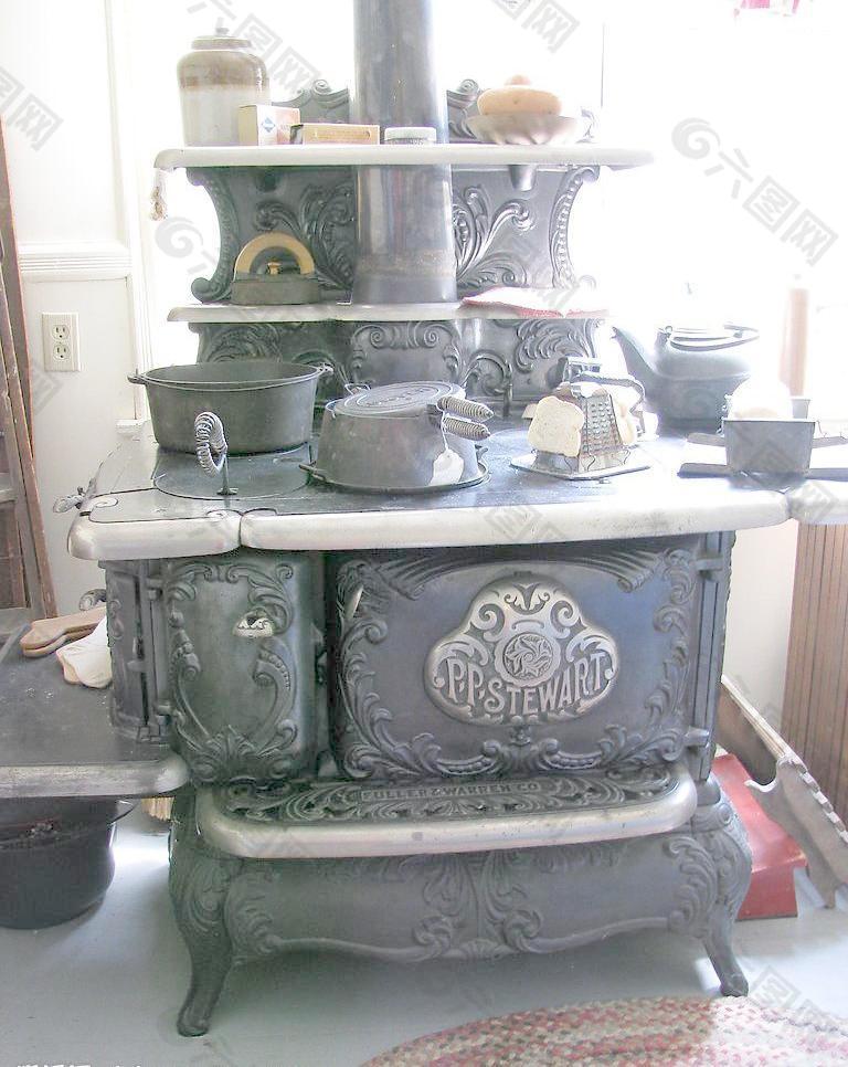 欧式古典火炉式厨房图片