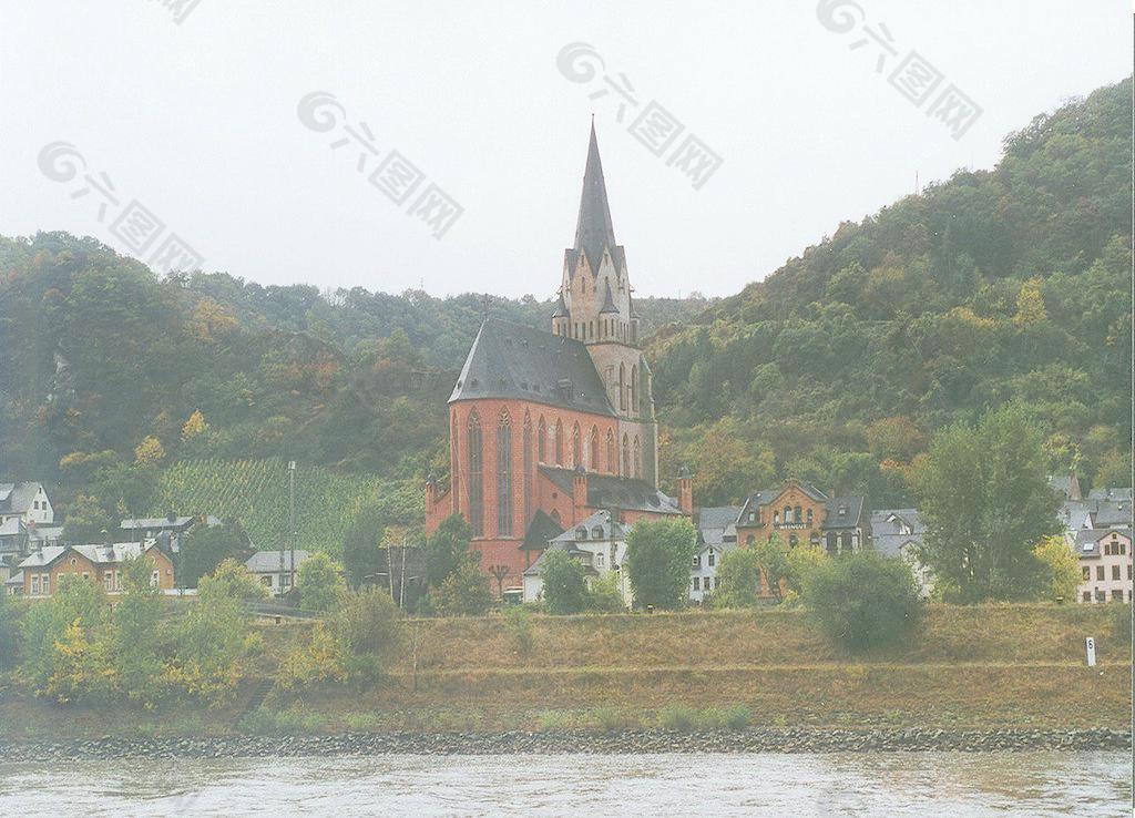 欧式海边塔式建筑旅游留念图片