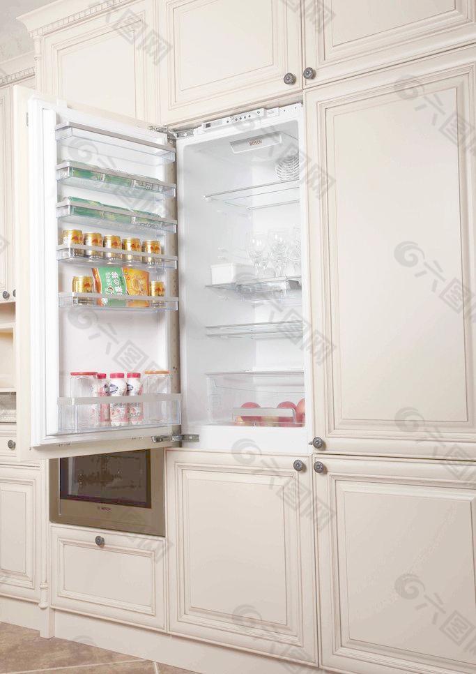 嵌入式冰箱图片