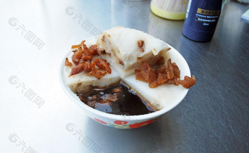 台灣小吃素食碗稞 米粿 醬汁菜圃图片