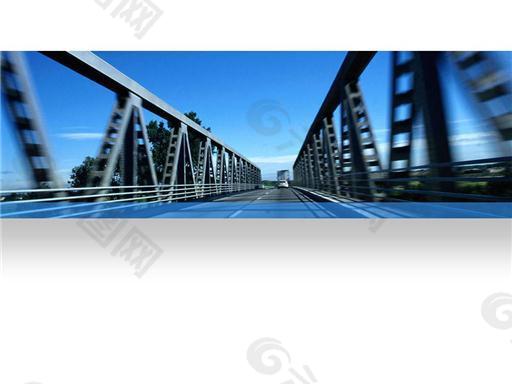 蓝天铁桥PPT母版