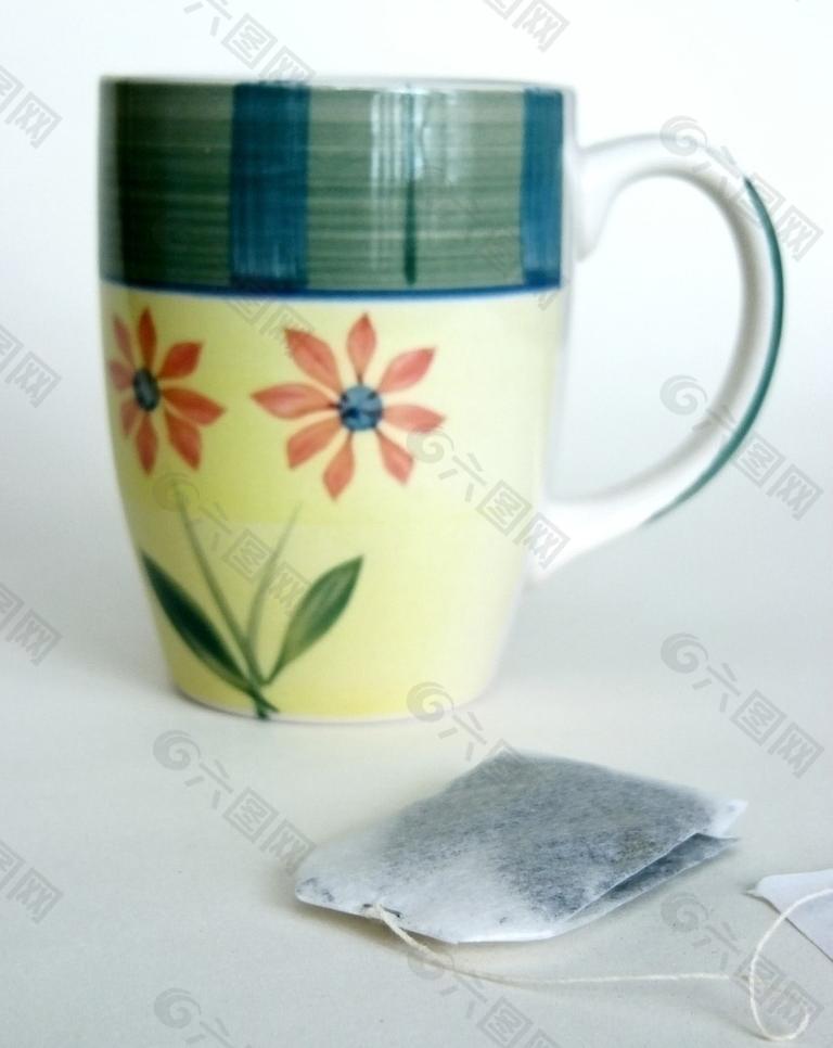 茶杯和红茶图片