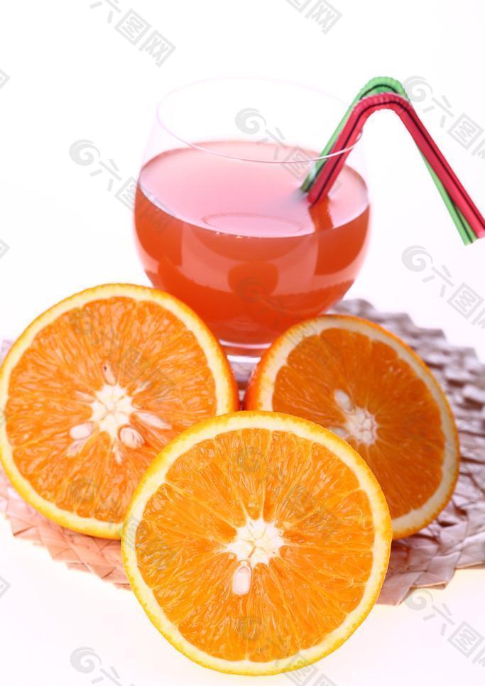 橙汁 切开的橙子图片