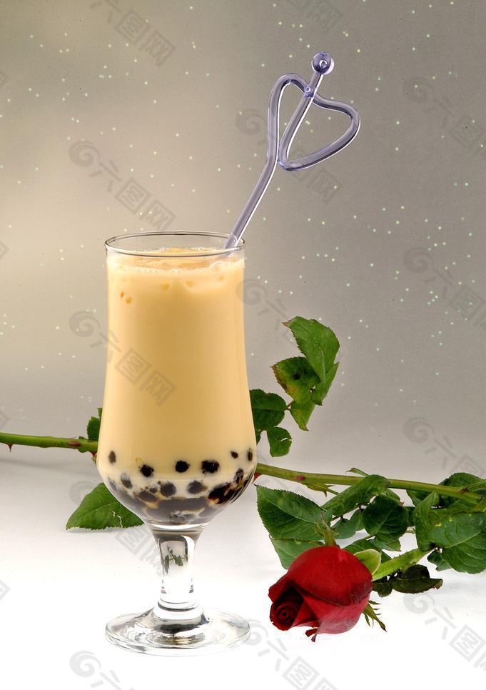 哈密瓜珍珠奶茶图片