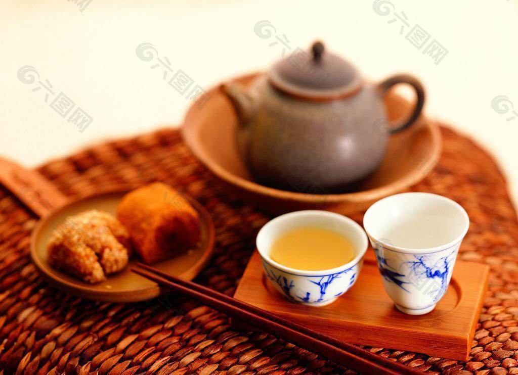 茶壶 茶水图片
