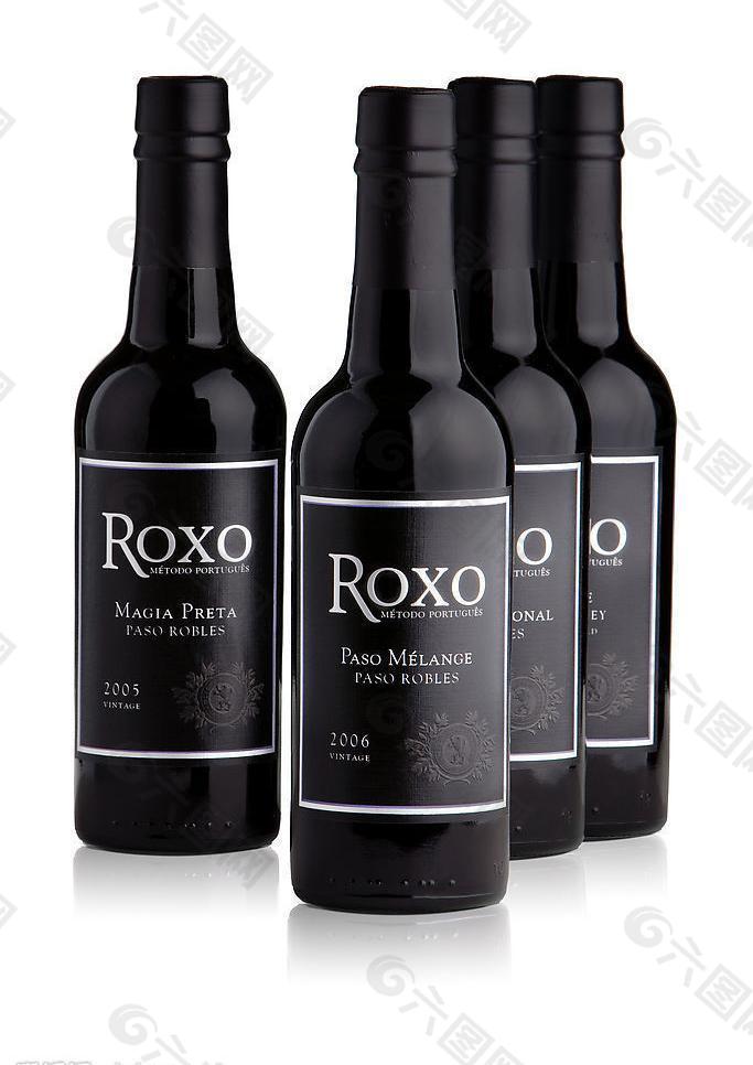 黑色瓶子的roxo洋酒图片