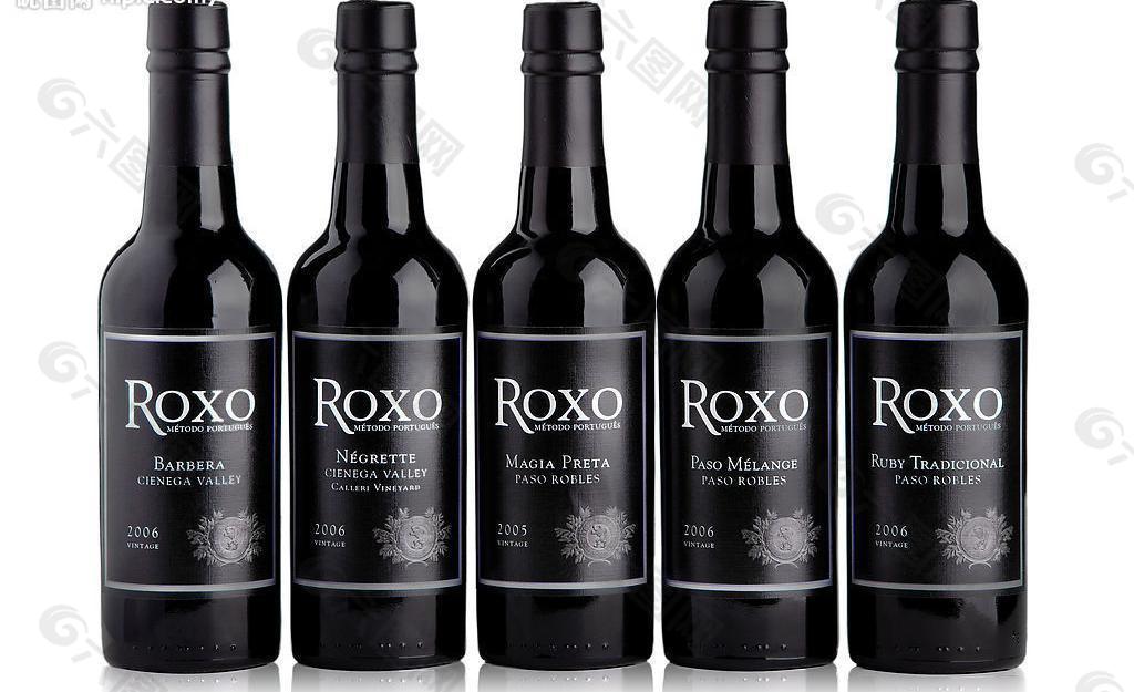 黑色瓶子的roxo洋酒图片