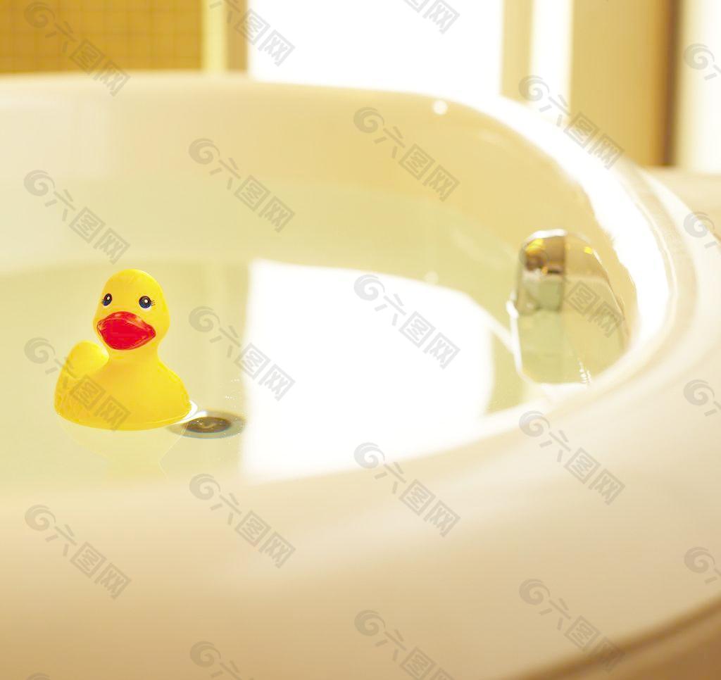 洗手盆和小鸭子图片