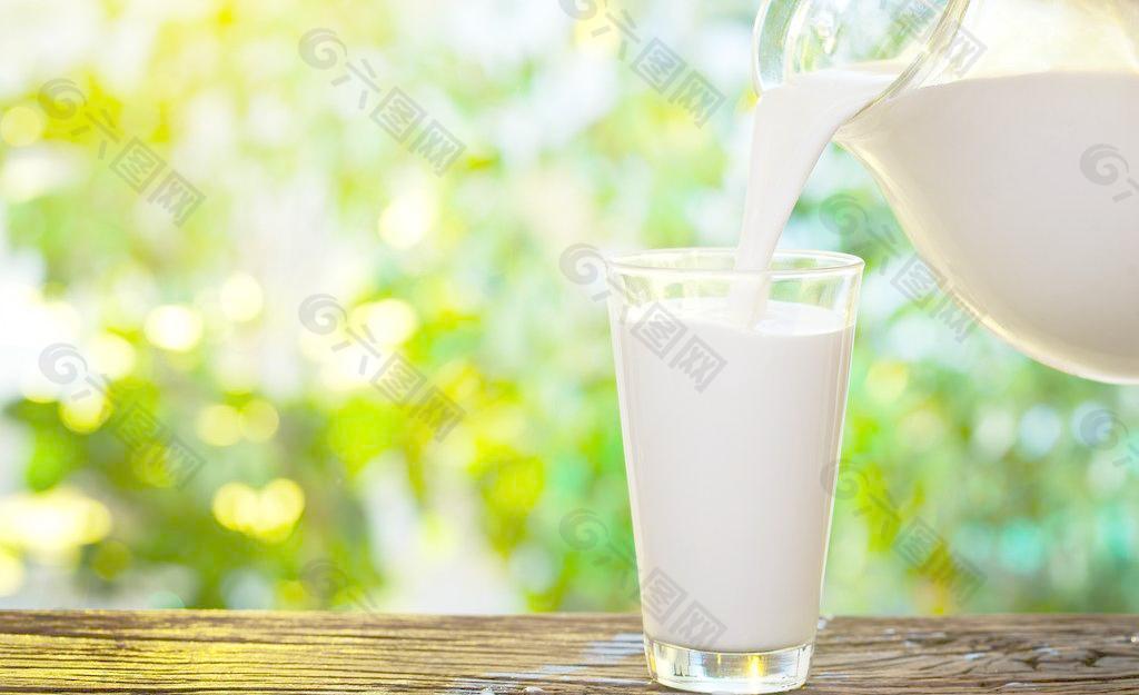 纯牛奶图片