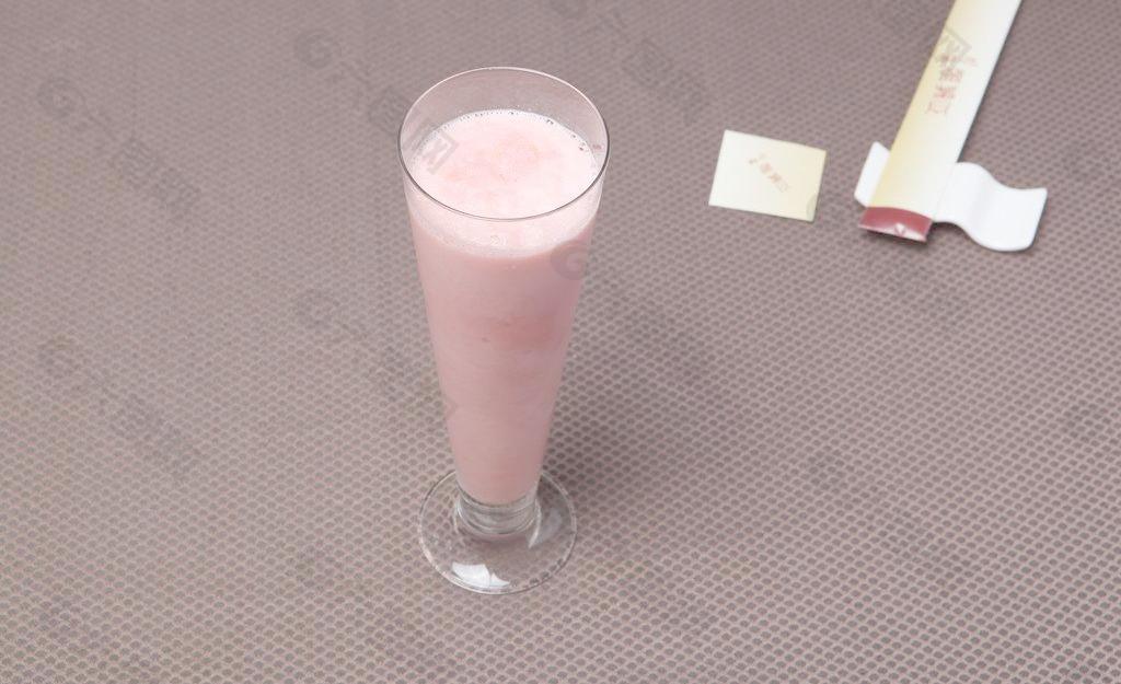 特调草莓奶昔图片