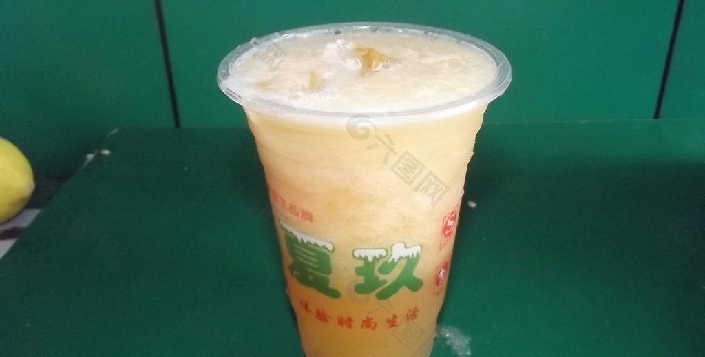 台湾手摇奶茶图片