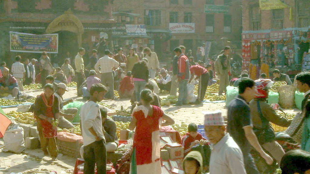 在村里的广场在尼泊尔的股票市场的录像