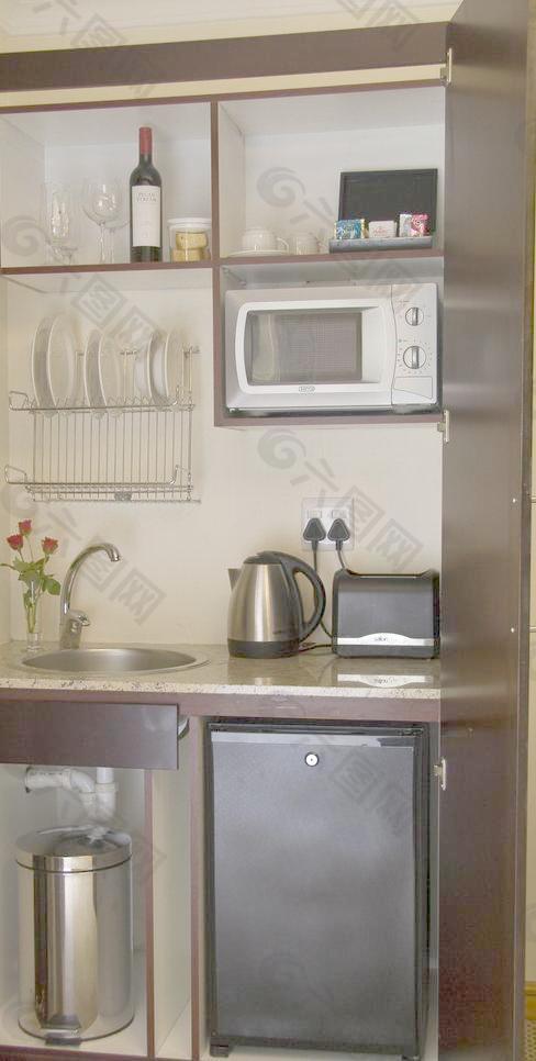 公寓简易厨房一角图片