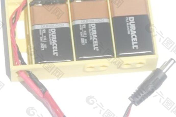 badbrick -（3）9伏电池的情况下，顶部为Arduino UNO R3。