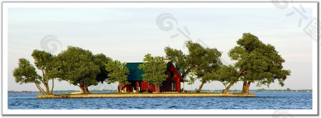 湖泊小岛树林红房子