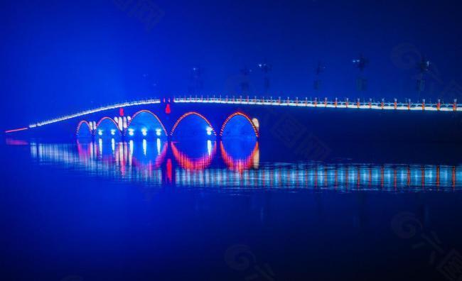 龙堤桥夜色图片