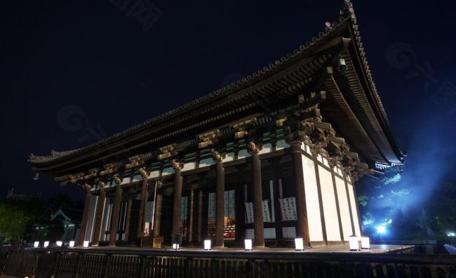 日本 奈良 夜色下 兴福寺大会堂图片