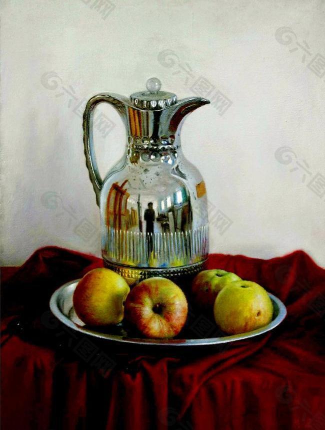 水壶和苹果图片