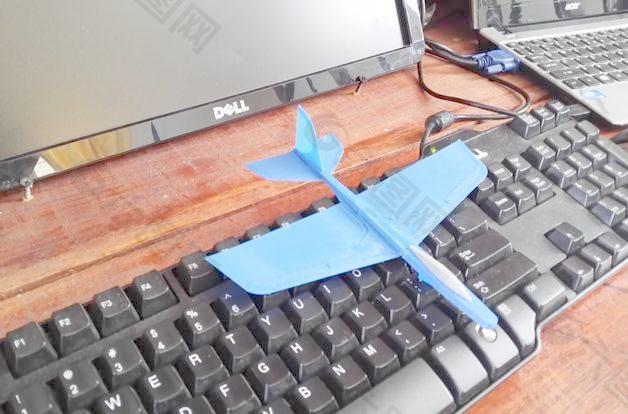 100mm床全尺寸滑翔机（一九五毫米）的…超级Stratos d-100