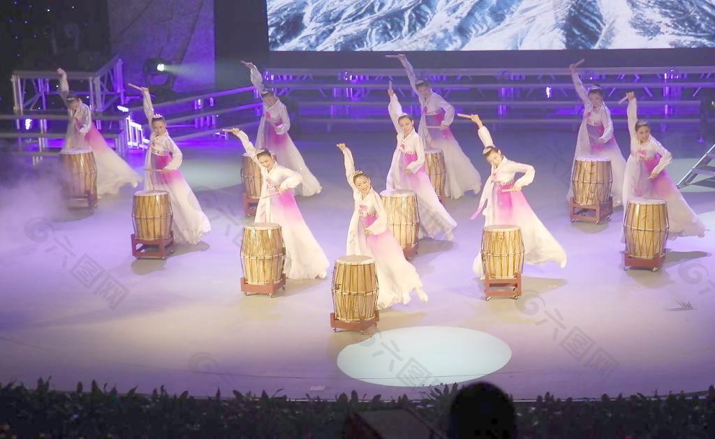 朝鲜族舞蹈图片