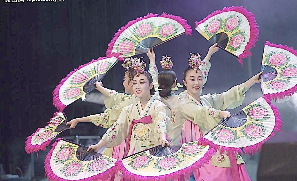 韩国 舞蹈 扇子 女人 民族图片