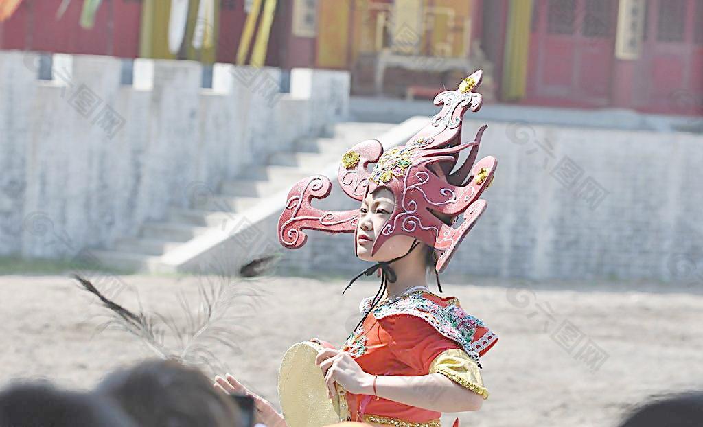 翩翩起舞的宫女图片