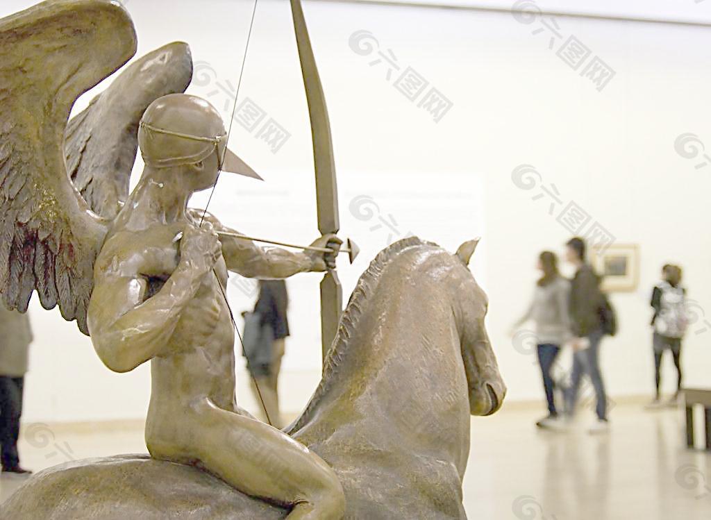 艺术展骑士雕塑局部图片
